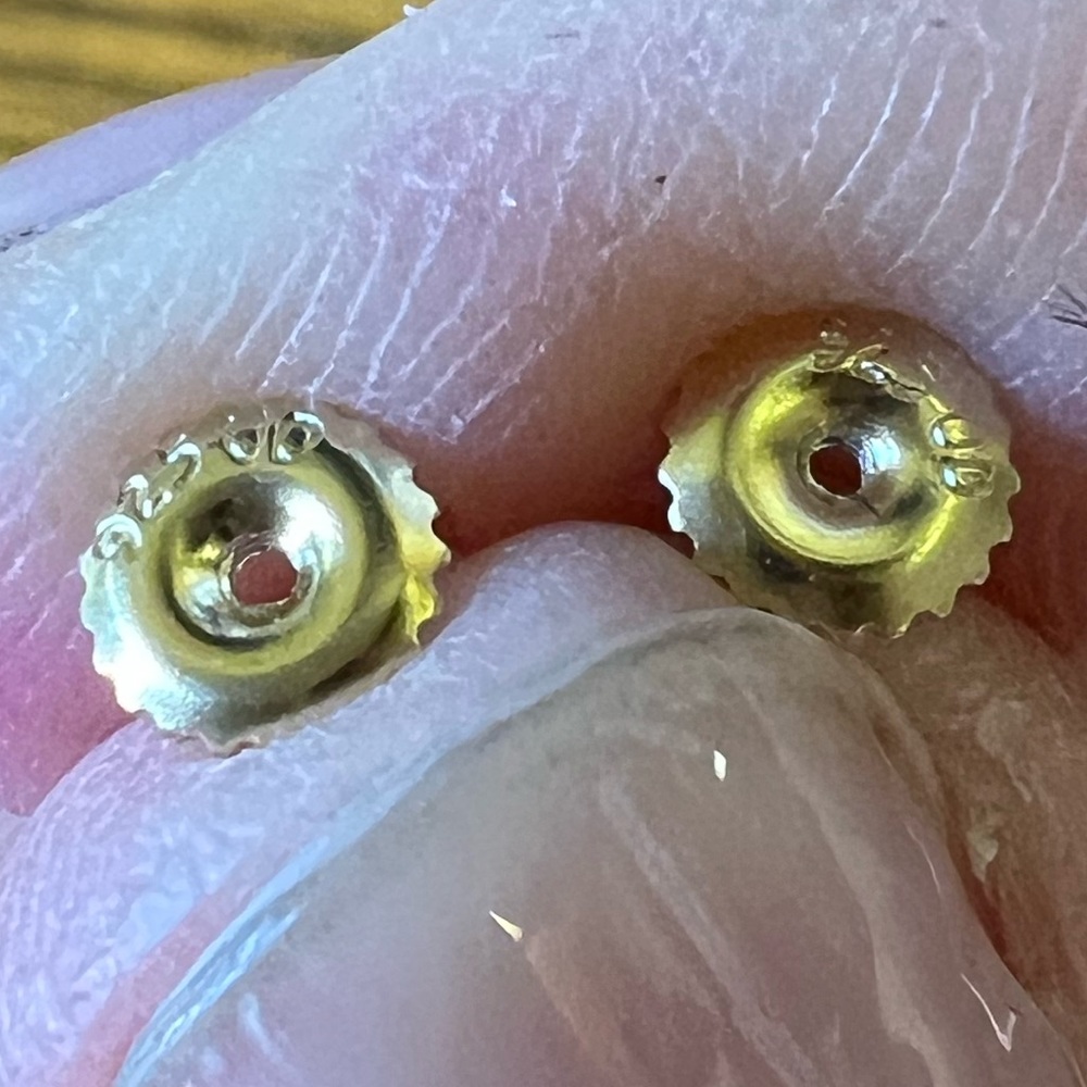 Diamond earrings - Picture 6 of 6